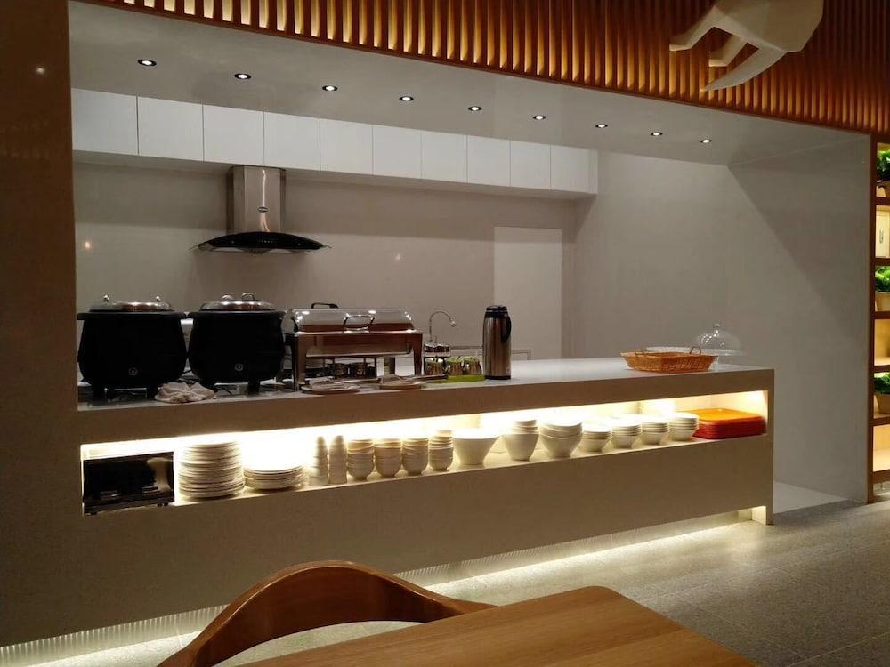 Aparthotel Sentury 3*